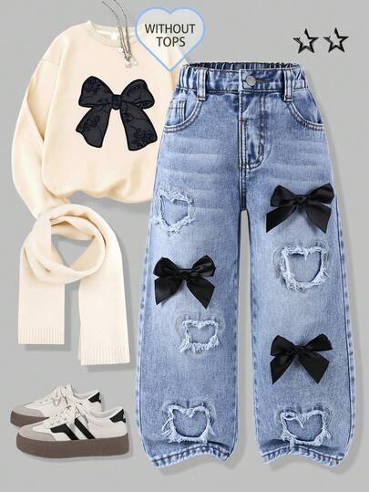 SHEIN Pantalones vaqueros de cintura elástica con botones, decorados con lazo negro y parche bordado con diseño de amor, en estilo de moda callejera retro para niñas