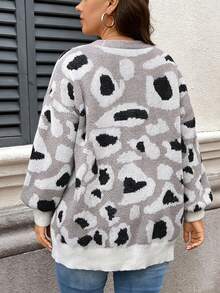 SHEIN LUNE 大码女式休闲家居美式温暖柔软灰色豹纹图案宽松落肩袖秋冬开衫商务休闲女士、度假装、乡村上衣 - 彩色 - 查看 2