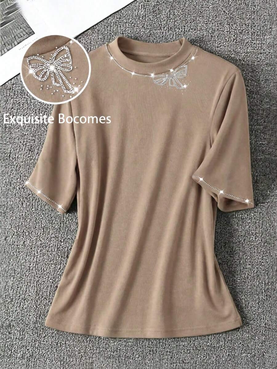 SHEIN Clasi Áo thun nữ cỡ lớn, kiểu dáng thường ngày Trung Quốc, thích hợp mặc đi nghỉ mát, dịp lễ Thánh Patrick, Lễ Phục Sinh, Lễ Tình Nhân, Giáng Sinh, Lễ Tạ Ơn. Chất liệu mềm mại, rộng rãi, thoải mái, đa năng, tôn dáng, thích hợp cho mùa xuân/hè, ngày Quốc khánh. - Màu nâu Mocha - Xem 1