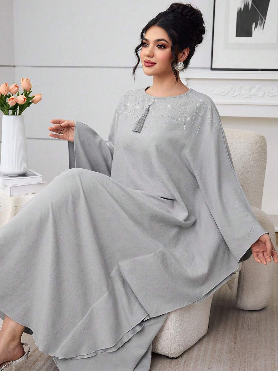 Al Najma 女士优雅宽松时尚褶皱荷叶边刺绣串珠流苏亮片网纱连衣裙，适合日常穿着、约会、通勤，阿拉伯风格 - 灰色 - 查看 1