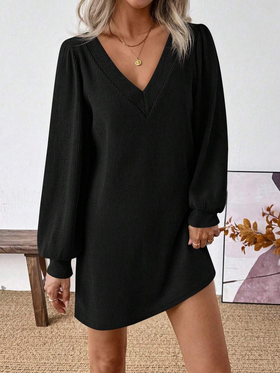 SHEIN 女士纯色V领长袖休闲宽松短裙 - 黑色 - 查看 1
