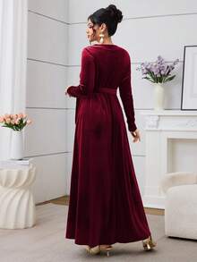 SHEIN Najma 女士阿拉伯风格连衣裙，前扣系带腰身长袖喇叭下摆 - 酒紅色 - 查看 2