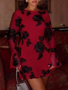 Glamine Charm Váy nữ thanh lịch tay loe in lưới, thắt eo - Đỏ và đen - Xem 2