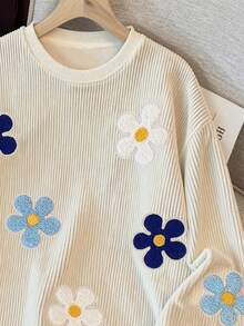 Resyla Handmade Floral Craft Fashionable Minimalist Women's Regular Crew Neck Corduroy Long Sleeve Sweatshirt, Gift For Friends, Autumn/Winter - Khaki - View 3