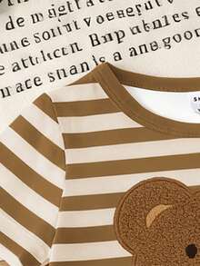 SHEIN Playful Pals Bộ 2 áo thun tay ngắn cổ tròn in họa tiết gấu và sọc dễ thương cho bé trai kèm quần short màu nâu, thích hợp cho các buổi đi chơi mùa hè - Nhiều màu - Xem 5