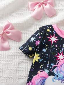 SHEIN Conjunto de camiseta de manga corta con estampado de dibujos animados y pantalones de cintura elástica, estilo casual y lindo para bebé niña - Negro - Ver 6