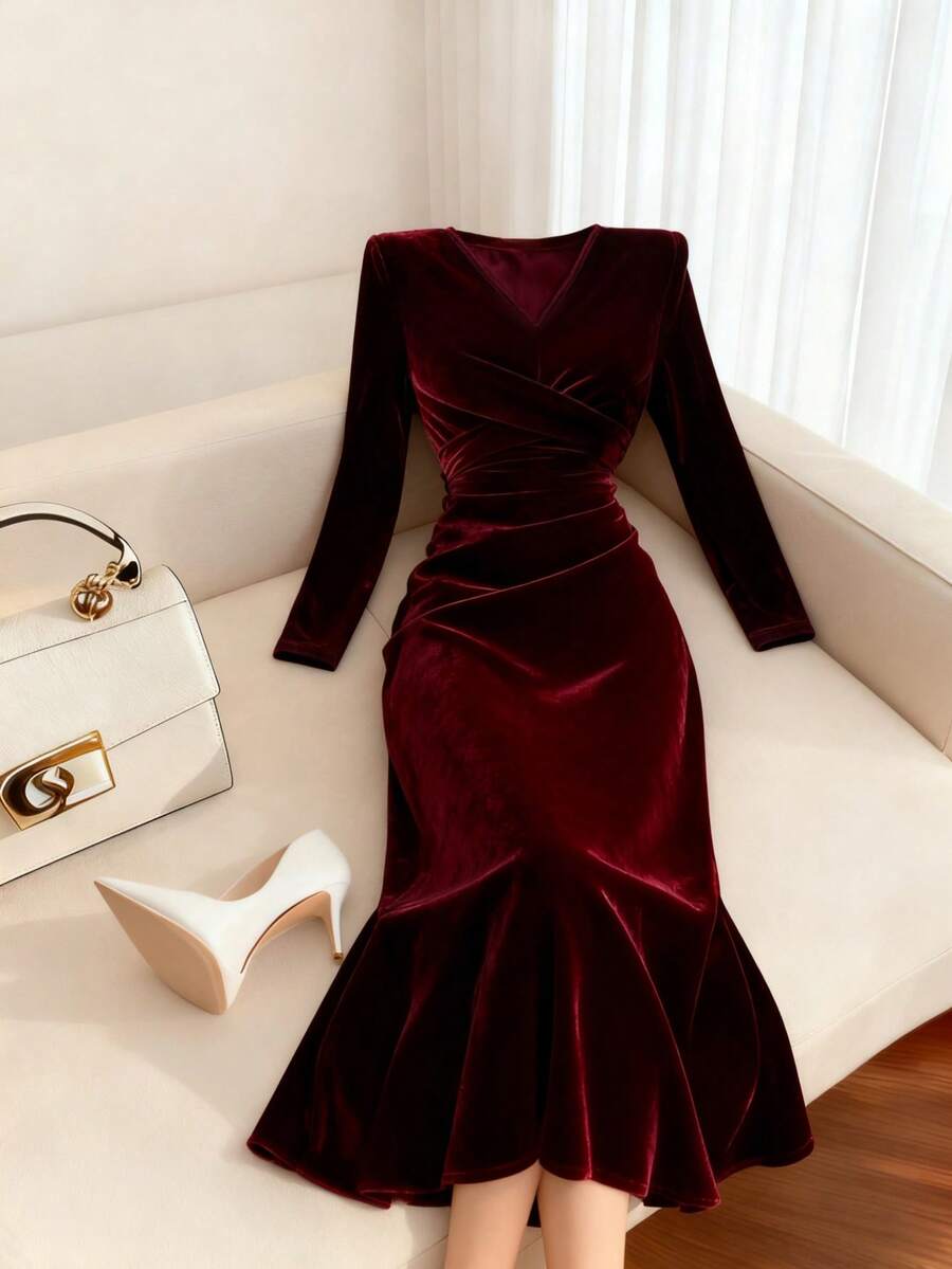 Franclia Váy Maxi Maxi Cổ Chữ V Sâu Màu Nhung Burgundy | Đầm Dạ Hội Tay Dài Kiểu Pháp Thanh Lịch Cổ Điển Xếp Ly - Màu Đỏ Sâu - Xem 1