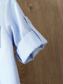 SHEIN 幼儿男童传统休闲长袖立领纽扣半开襟口袋长袍上衣，袖长可调节，侧开衩下摆设计，阿拉伯长袍，伊斯兰服装，卡夫坦长袍，沙特阿拉伯服饰，长袍，男童白色库尔塔，男童白色校服长袍，男童库尔塔，基本款型，适合春、夏、秋、冬四季穿着，3个月-3岁 - 淺藍色 - 查看 7