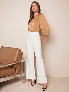 BizChic 女士V领泡泡袖衬衫，饰有纽扣，缎面面料，适合春夏穿着，用途广泛，可用于复活节、圣帕特里克节、通勤、日常、休闲、浪漫、90年代复古风、派对、海滩、毕业典礼、度假、婚礼宾客、伴娘、女主人等场合。 - 棕色 - 查看 5