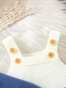 SHEIN Bộ 2 áo len xanh lá cây cho bé sơ sinh: Áo khoác cardigan cổ tròn tay dài có túi + Quần yếm sọc có dây đeo - Màu xanh lam - Xem 3