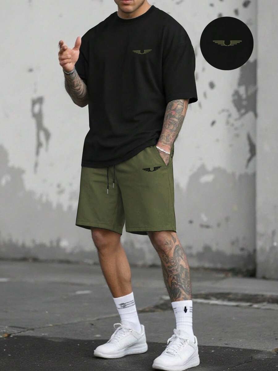 Manfinity LEGND Bộ áo phông nam, họa tiết cánh tối giản, màu tương phản đen và xanh lá cây + họa tiết cánh tinh tế, sự kết hợp giữa phong cách tối giản và phong cách retro nhẹ nhàng, trang phục thường ngày - Nhiều màu - Xem 1