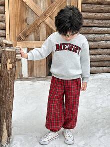 SHEIN 2件套男童休闲刺绣圆领长袖卫衣和格子抽绳裤套装 - 彩色 - 查看 1