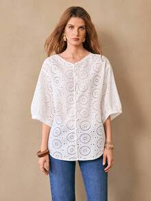 Florisole Camisa suelta y casual de algodón con diseño calado y de unicolor, de manga 3/4 y con abertura frontal, adecuada para primavera y verano - Blanco - Ver 3