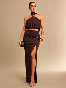 Silquee 畅销女士休闲纯色高端设计金属环拼接露背吊带背心，优雅性感镂空无袖上衣，适合度假、约会、社交场合、外出等场合。 - 咖啡棕 - 查看 3