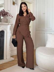 DAZY Damski, swobodny, jednokolorowy komplet z koszulą i spodniami z dekoltem w serek, wiązany, 2 części, jesień - Kawowy brązowy - Zobacz 7