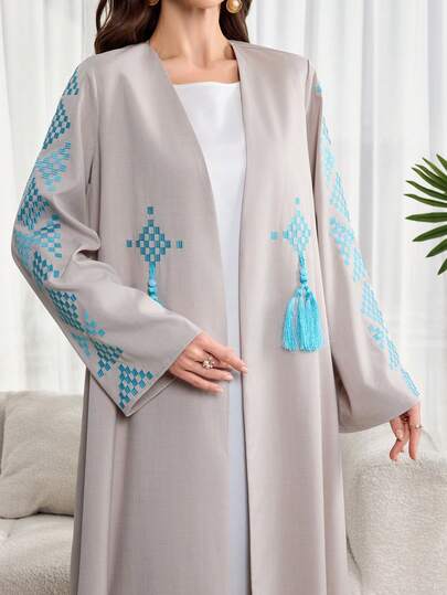 Al Najma 女士格子刺绣图案流苏装饰长袖休闲度假派对阿拉伯长袍