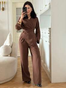 DAZY Damski, swobodny, jednokolorowy komplet z koszulą i spodniami z dekoltem w serek, wiązany, 2 części, jesień - Kawowy brązowy - Zobacz 3