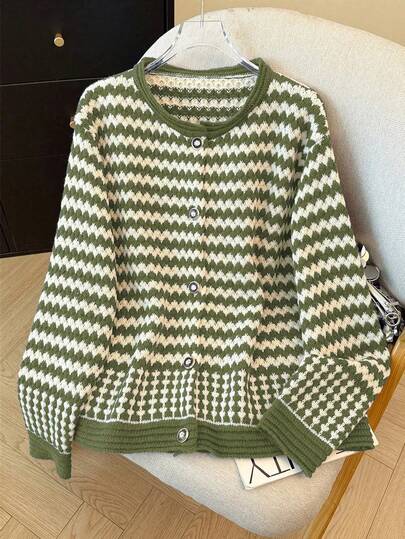 GlowEve CURVE Women's Casual Striped Contrast Color Knit Cardigan, Loose Fit Slimming Long Sleeve Plus Size Outerwear Top, Autumn/Winter