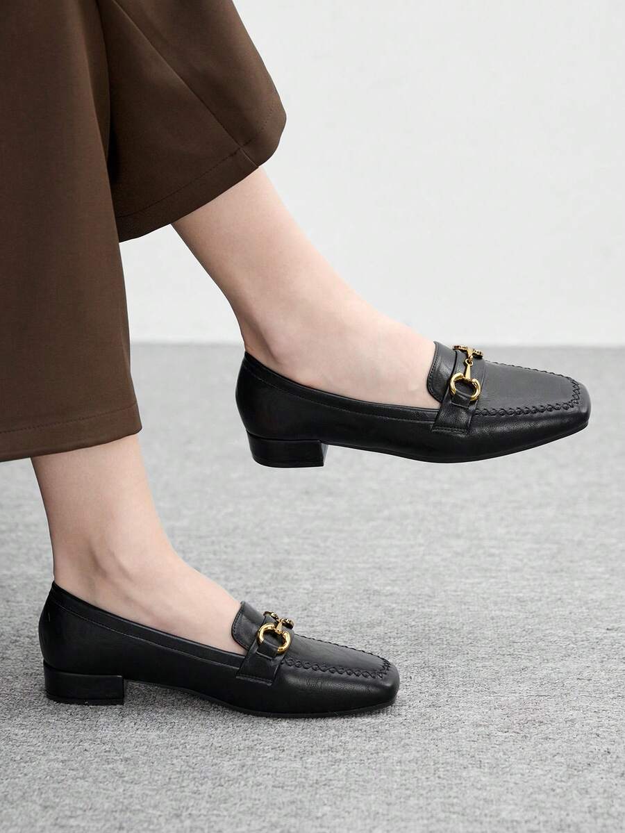 CUCCOO BIZCHIC 女士时尚百搭通勤金属装饰乐福鞋 - 黑色 - 查看 1