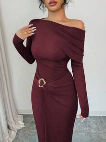 SHEIN Elenzya 女士优雅斜领长袖修身连衣裙，腰部收紧设计，饰有金属纽扣 - 酒紅色 - 查看 8