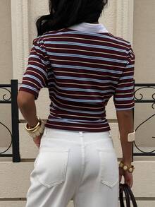 SHEIN X Scot Louie Siren Gaze 女士撞色拼接条纹 Polo 领落肩半开襟 T 恤 - 棕色 - 查看 2