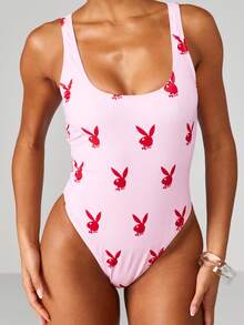 Missguided x Playboy 圆领无袖连体泳衣，全身印花设计，适合海滩和泳池穿着 - 粉色 - 查看 3
