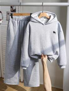 SHEIN Bộ áo hoodie in họa tiết hoa và hình bóng tối giản giản dị dành cho bé gái và quần ống rộng cạp chun, dáng rộng, thoải mái và đa năng, thích hợp cho mùa thu, xuân, đông, mặc hàng ngày, đi làm, ngoài trời, thể thao, đi học, dạo phố, tiệc tùng và chụp ảnh - Xám - Xem 4
