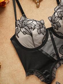 4pcs Romantic Embroidered Sexy Lingerie Set, Including Embroidered Bra, Panties, Garter Belt And Leg Garter For Rave - Multicolor - View 3