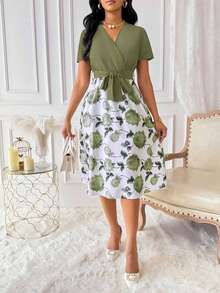 SHEIN PETITE Women's Elegant Green V-Neck Rose Floral Print Bow Tie Waist Fitted Flared Midi Dress, Spring/Summer - Green - View 6