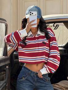 Muchica Áo thun cổ polo sọc đỏ in hình hiệp sĩ dành cho nữ - Nhiều màu - Xem 1