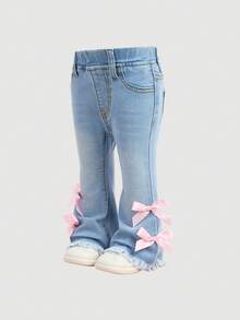 SHEIN Quần ống loe ôm sát bằng vải denim xanh dương, điểm nhấn nơ hồng dễ thương cho bé gái, thích hợp cho mùa xuân, hè, phong cách thường ngày và thời trang đi nghỉ mát, thời trang đường phố, kiểu dáng thập niên 2000, chất liệu denim mềm mại và thoải mái, quần ống loe đi nghỉ mát. - Màu xanh lam - Xem 7