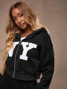 MISSGUIDED Oversized Cropped Zip Through Graphic Hoodie With NY Letter Print And Hood - Black - View 4