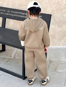SHEIN Young Boys Casual Hooded Long Sleeve Embroidered Sweatshirt And Sweatpants Set - Army Green - View 4