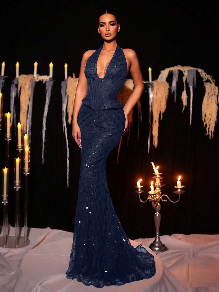 Glamrae 优雅、奢华、时尚、性感、蕾丝面料、收腰设计、挂脖领、塑形胸衣、罩杯式胸部、鱼尾裙摆、拖尾，适合度假、婚礼、单身派对、正式舞会、正式晚宴、情人节等场合。 - 藏蓝色 - 查看 1