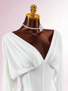 Amplova Women's Deep V-Neck Backless Loose Fit T-Shirt, Suitable For Early Spring - White - View 9