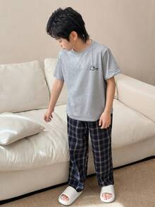 SHEIN 2pcs Tween Boy Casual Letter Embroidered Round Neck Short Sleeve T-Shirt And Plaid Pattern Loose Fit Pajama Pants Set - Grey - View 3