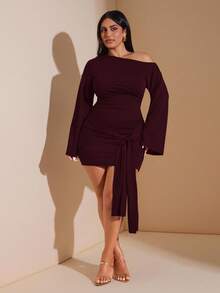 SHEIN BAE 大码女式纯色扭结设计修身时尚不对称肩连衣裙 - 紫紅色 - 查看 5