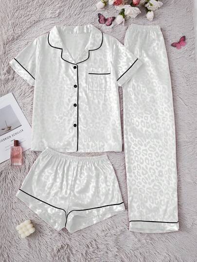 SHEIN Conjunto de pijama de 3 piezas de mujer con pantalón largo y pantalón corto, de manga corta, con estampado de leopardo jacquard y seda sintética elegante