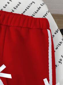 Elladie kids 两件套女童休闲时尚卫衣套装，适合返校、秋冬季节穿着。蓝色纯色针织卫衣，饰有白色蕾丝蝴蝶结、白色缎带袖口和白色立体蝴蝶结。搭配同款针织休闲裤，同样饰有白色缎带和立体蝴蝶结。适合女孩穿着，可爱时尚，适合通勤、日常穿着、上学、外出、聚会等场合。 - 紅色 - 查看 5