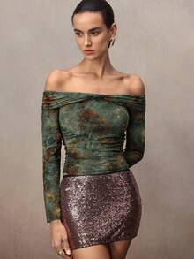 Modelyn Sexy Off Shoulder Fitted T-Shirt For Women, Slimming Design - Dark Green - View 3