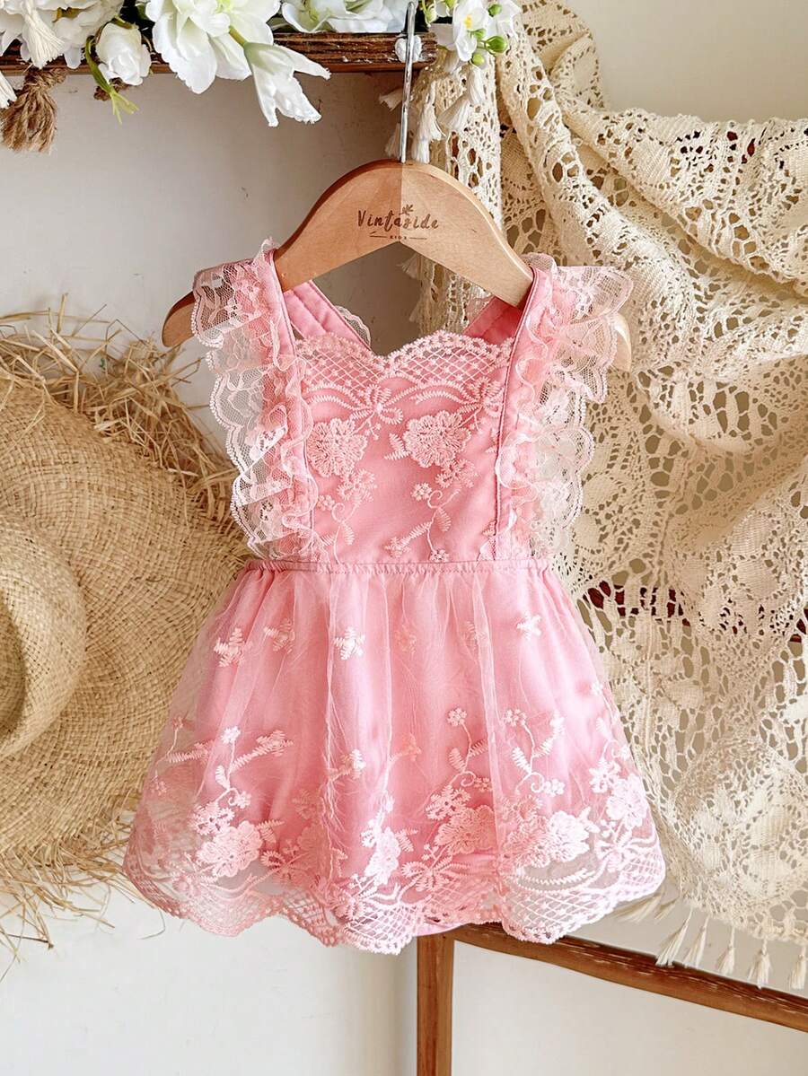 SHEIN 提花网纱荷叶边莲花粉色婴儿连衣裙 - 粉色 - 查看 1