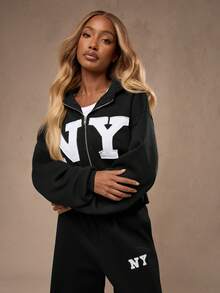 MISSGUIDED Oversized Cropped Zip Through Graphic Hoodie With NY Letter Print And Hood - Black - View 2