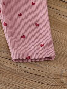 SHEIN 女婴/中性婴幼儿0-3岁春秋心形印花灯芯绒连体衣套装，休闲风格，带胸袋装饰，适合户外玩耍和休闲