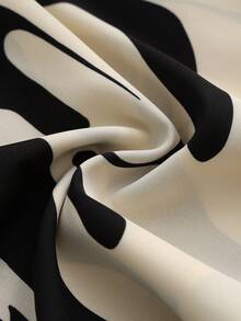 Franclia 夏季新款女士斑马纹波纹图案A字连衣裙，适合度假、外出和约会 - 彩色 - 查看 5