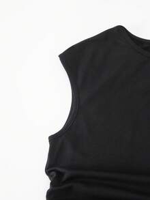 SHEIN Sparklyn 这是一套三件装的T恤，适合年轻女孩和青少年穿着。它们采用圆领一体式设计，宽肩无袖，修身剪裁，侧边略带褶皱。这些短袖上衣非常适合女孩们日常夏季穿着，而且很容易与其他服装搭配。 - 杏色 - 查看 3