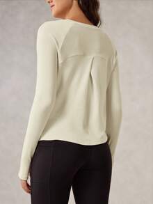 OutZeal 女士冬季保暖户外长袖T恤，日常休闲保暖内衬，触感如黄油般柔软，带拇指孔 - 杏色 - 查看 10