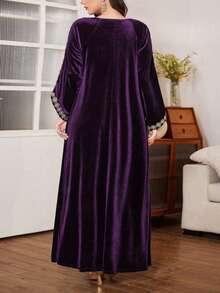 Al Najma Elegant Embroidered Loose Plus Size Women Arabic Style Dress - Purple - View 2