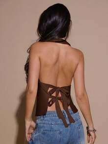 SHEIN BAE 黄色缎面V领露背系带吊带背心，派对鸡尾酒会上衣，正式场合上衣，性感女士缎面背心，圣诞节，鸡尾酒会，商务休闲装，外出上衣 - 咖啡棕 - 查看 2