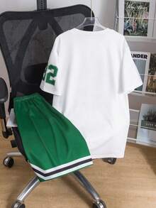 SHEIN Vacaura 2件套青少年（男童）春夏运动休闲足球泼墨印花短袖T恤和短裤套装 - 綠色 - 查看 2