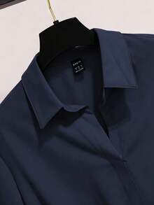 GlowEve CURVE Camicetta con colletto blu navy, versatile per uso casual e quotidiano, taglie comode, adatta per primavera/estate - Blu Navy - Visualizzare 3